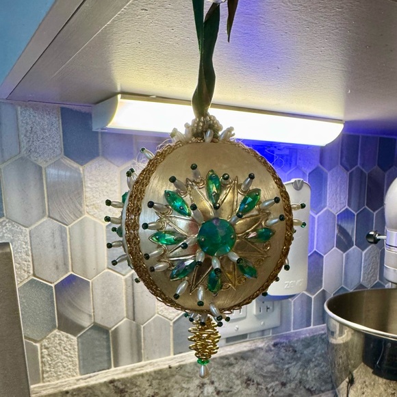 Vintage Beaded Christmas Ornament Lot - Picture 4 of 11